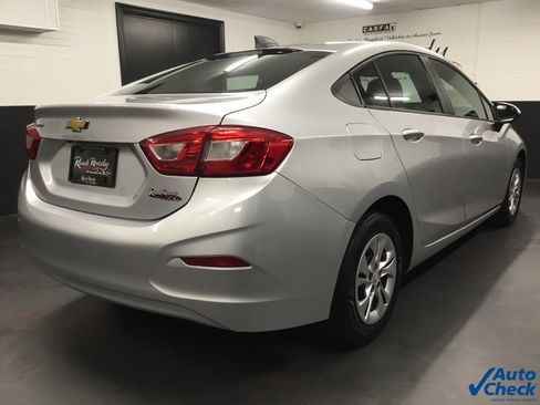 Used 2019 Chevrolet Cruze LS w/ LS Fleet Convenience Package image 10