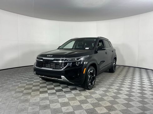 Used 2025 Kia Seltos EX AWD/4WD image 3