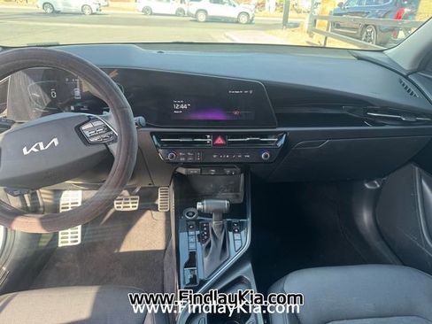 Certified 2023 Kia Niro SX Touring image 7