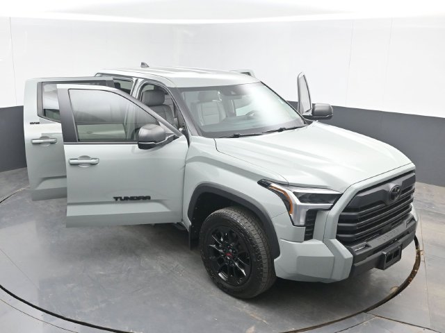 Used 2024 Toyota Tundra SR5 w/ SR5 Premium Package AWD/4WD image 47