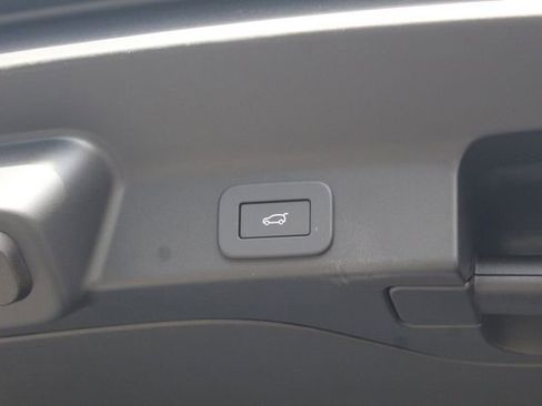 New 2026 Jaguar F-PACE R-Dynamic S image 13