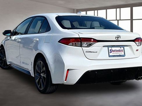 Used 2024 Toyota Corolla SE FWD image 4