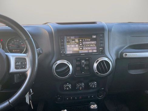 Certified 2017 Jeep Wrangler Rubicon image 13