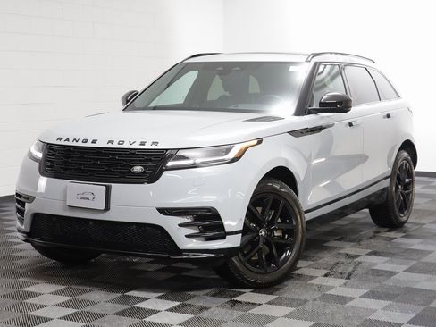 Used 2025 Land Rover Range Rover Velar Dynamic SE image 1