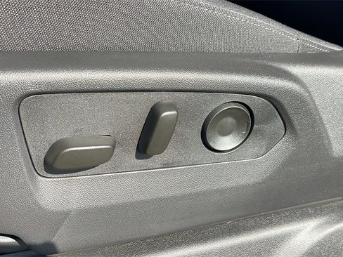 New 2026 GMC Sierra 1500 SLE image 11