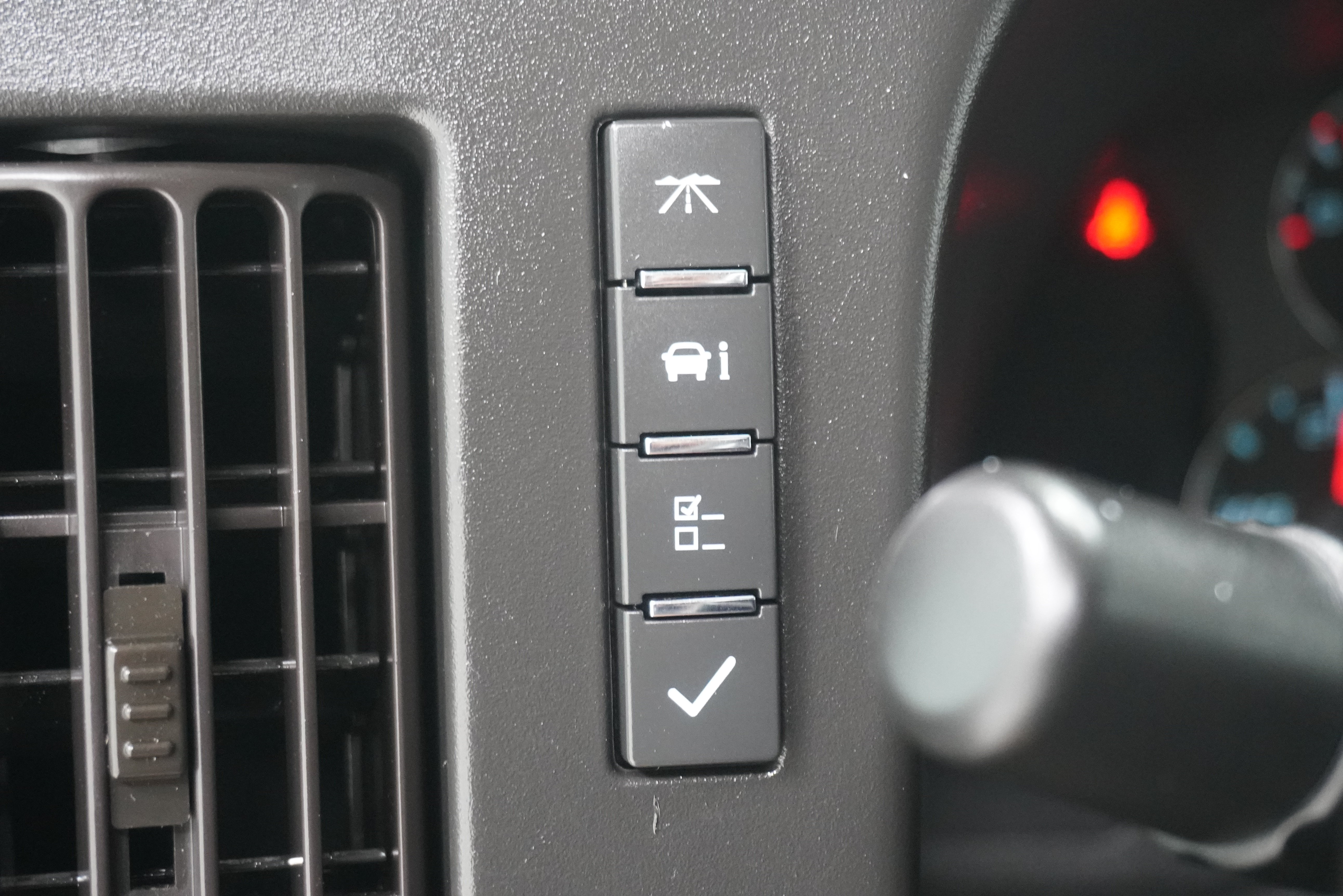 Used 2022 Chevrolet Express 3500 LS RWD image 16