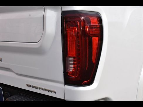 Used 2022 GMC Sierra 2500 Denali w/ Denali Ultimate Package AWD/4WD image 58