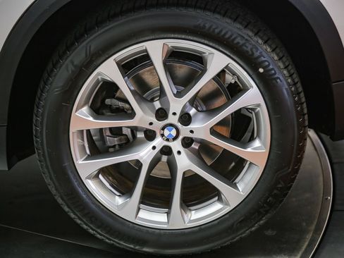 Used 2023 BMW X5 xDrive40i w/ Climate Comfort Package AWD/4WD image 11