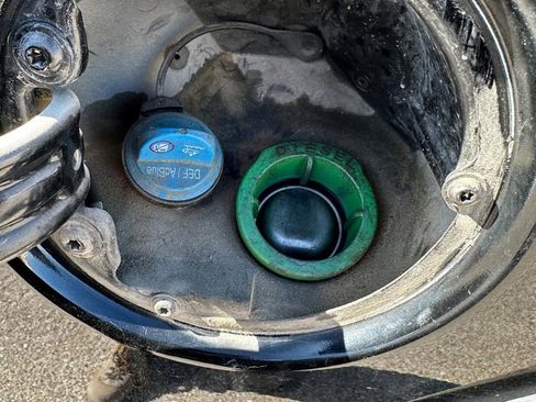 Used 2019 RAM 2500 Laramie w/ Cold Weather Group image 12