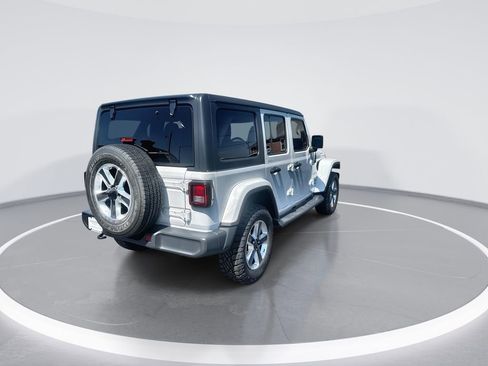 Used 2020 Jeep Wrangler Unlimited Sahara AWD/4WD image 8