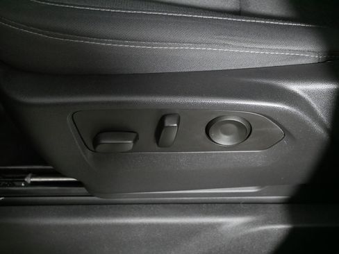 Used 2023 Chevrolet Silverado 1500 LT image 20