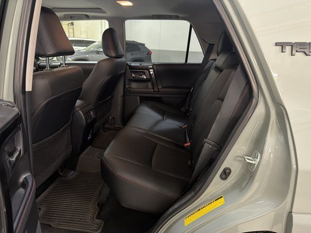 Used 2023 Toyota 4Runner TRD Off-Road Premium w/ Moonroof Package AWD/4WD image 6