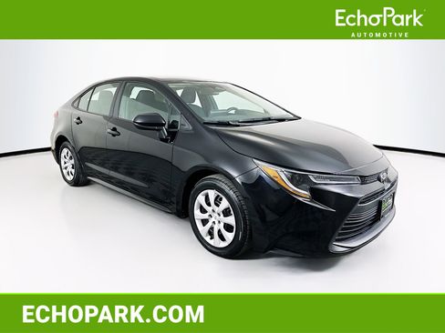 Used 2024 Toyota Corolla LE image 1