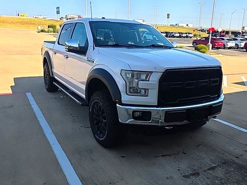 Used 2016 Ford F150 Lariat w/ Equipment Group 502A Luxury AWD/4WD image 4