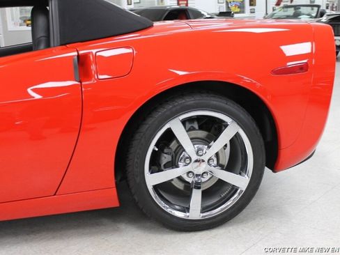 Used 2010 Chevrolet Corvette w/ Preferred Equipment Group image 20