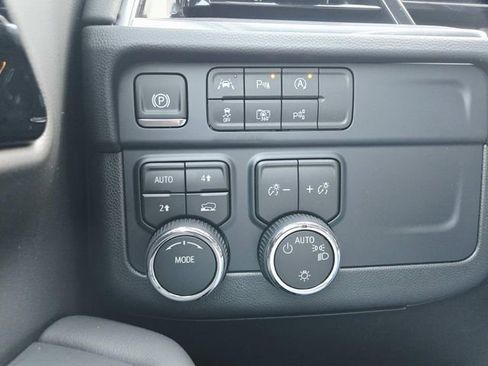 New 2026 Chevrolet Suburban LS image 26