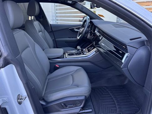 Used 2019 Audi Q8 Premium Plus w/ Premium Plus image 9