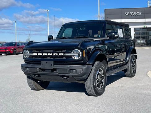 Used 2022 Ford Bronco Outer Banks AWD/4WD image 3