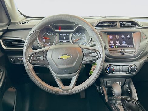 Used 2023 Chevrolet TrailBlazer LS FWD image 18