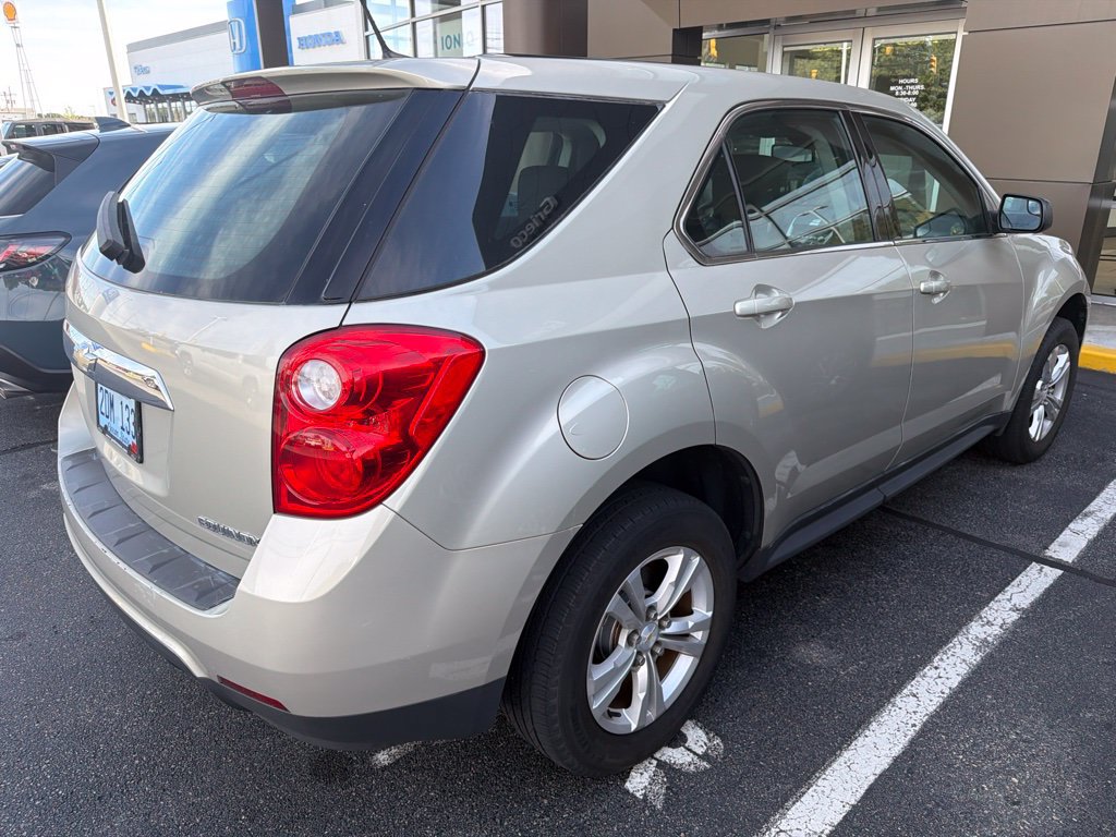 Used 2014 Chevrolet Equinox LS FWD image 2