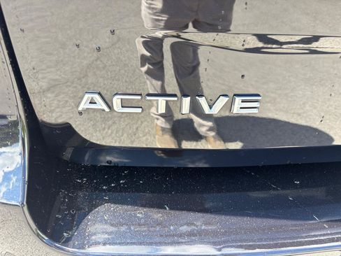 Used 2025 Ford Expedition Max Active AWD/4WD image 4