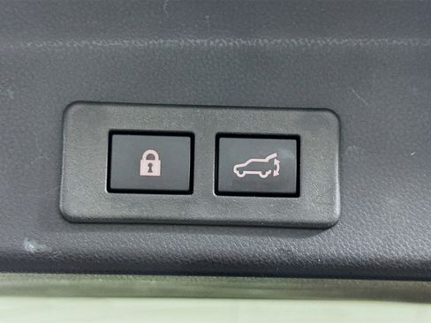 Used 2025 Subaru Ascent Premium image 29