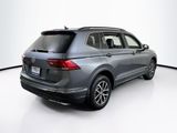 Used 2020 Volkswagen Tiguan SE w/ Panoramic Sunroof Package image 5