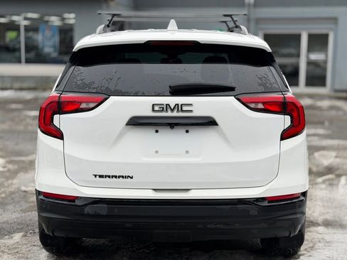 Used 2021 GMC Terrain SLE w/ Driver Convenience Package image 4