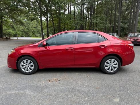 Used 2014 Toyota Corolla LE FWD image 1