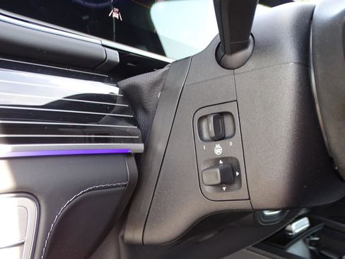 Used 2023 Mercedes-Benz Maybach GLS 600 4MATIC image 23