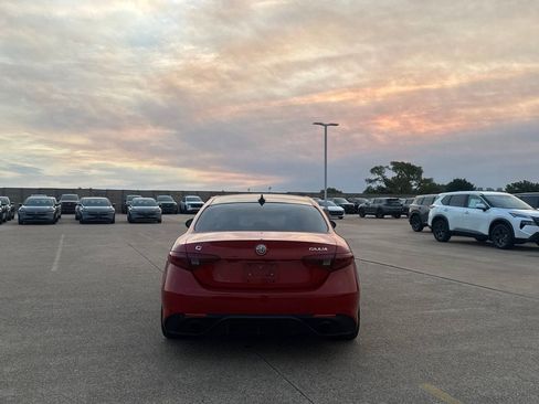 Used 2022 Alfa Romeo Giulia Veloce RWD image 20