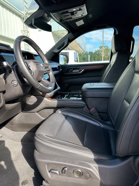 Used 2025 GMC Yukon Denali AWD/4WD image 9