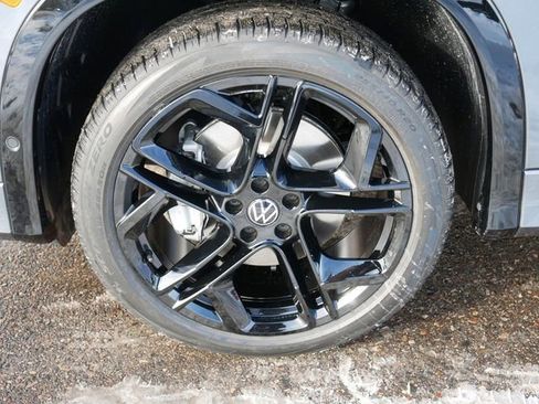 New 2026 Volkswagen Tiguan SE R-Line AWD/4WD image 5
