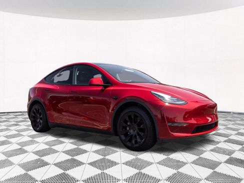 Used 2022 Tesla Model Y Long Range AWD/4WD image 11