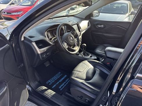 Used 2016 Jeep Cherokee Limited AWD/4WD image 10