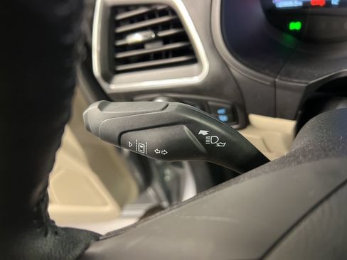 Used 2024 Ford Edge Titanium AWD/4WD image 19