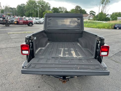 Used 2020 Jeep Gladiator Sport w/ Quick Order Package 24S AWD/4WD image 14