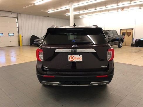 Used 2023 Ford Explorer XLT w/ Equipment Group 202A image 7