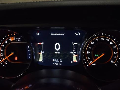 Used 2023 Jeep Wrangler Unlimited Sahara AWD/4WD image 18