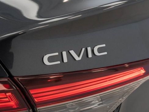 Used 2025 Honda Civic Sport image 9