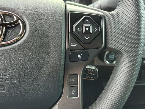 Used 2023 Toyota Tacoma TRD Sport AWD/4WD image 15