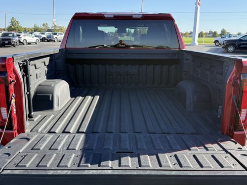 Certified 2023 GMC Sierra 1500 SLT w/ SLT Premium Package image 5