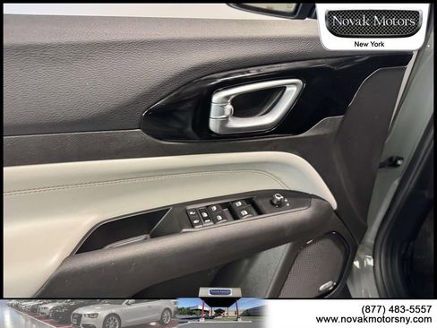Used 2022 Jeep Compass Limited w/ Sun and Sound Group AWD/4WD image 15