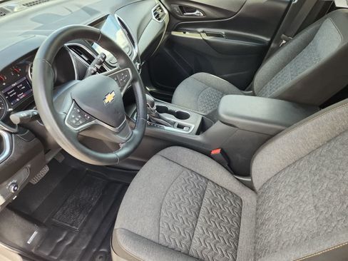 Used 2023 Chevrolet Equinox LT AWD/4WD image 2