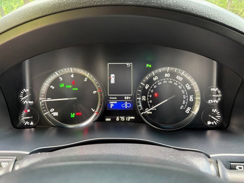Used 2021 Lexus LX 570 4WD w/ Sport Package image 26