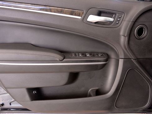 Used 2015 Chrysler 300 C w/ Light Group image 14