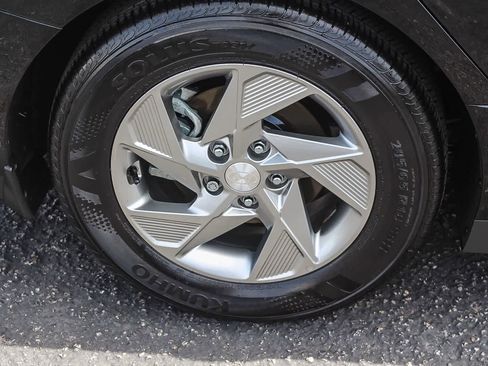 Certified 2025 Hyundai Sonata SE FWD image 11