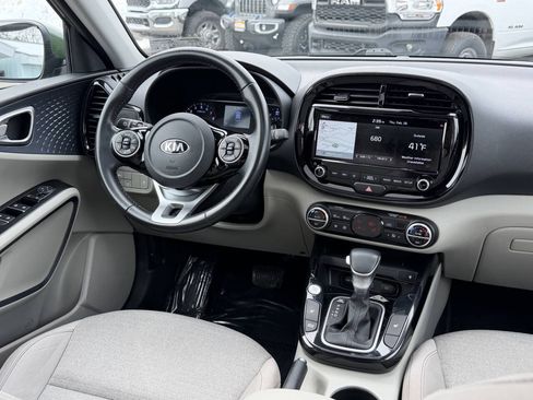Used 2021 Kia Soul EX FWD image 20