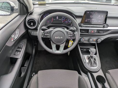 Certified 2023 Kia Forte LXS FWD image 11