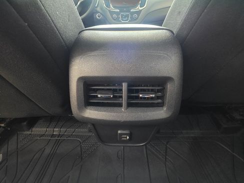 Used 2019 Chevrolet Equinox LS w/ LPO, Floor Liner Package AWD/4WD image 27
